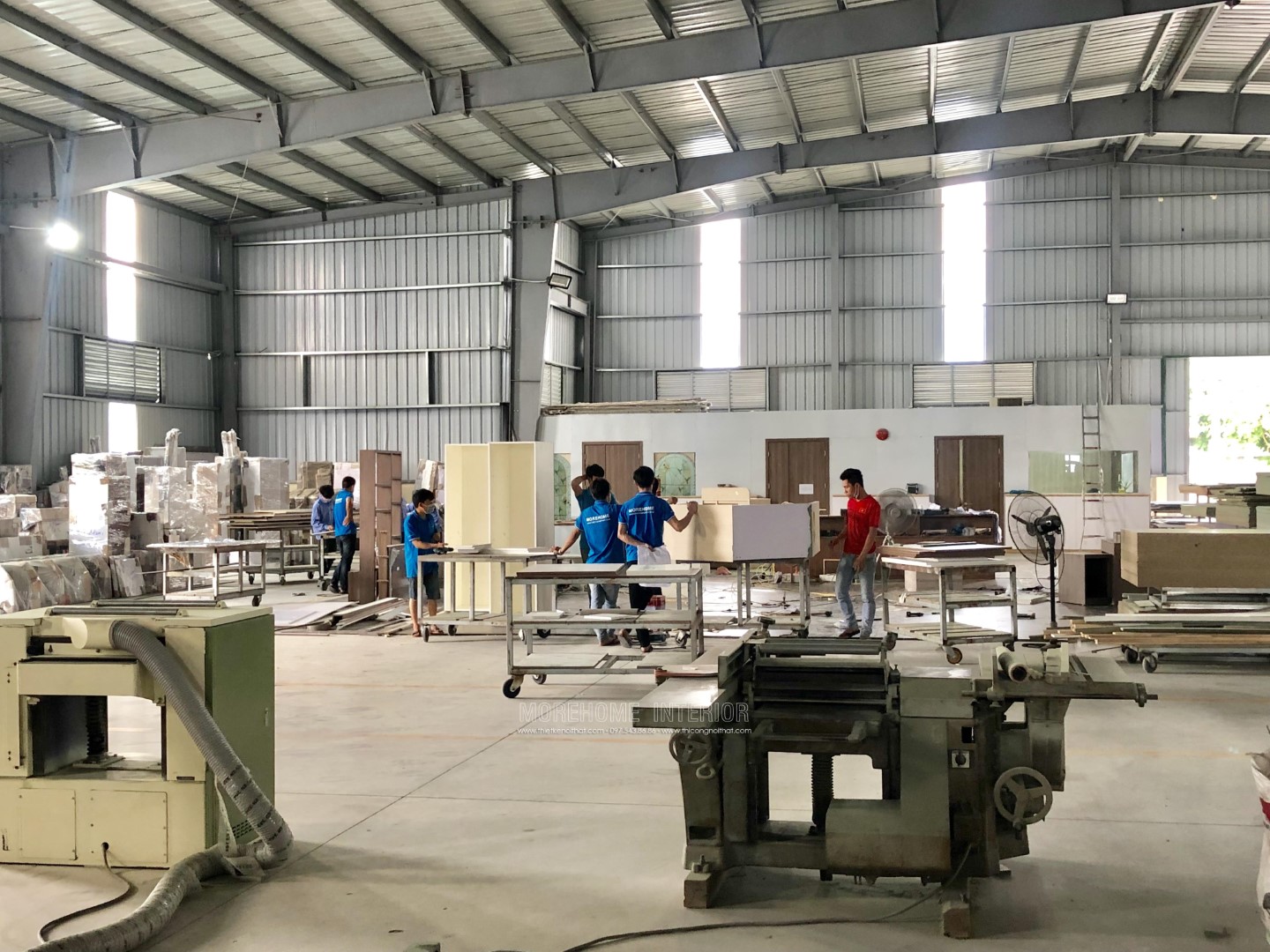 xưởng gỗ thi công nội thất Morehome